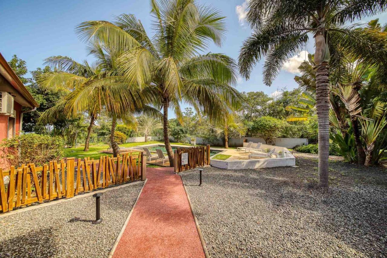 Tipalais Bed & Breakfast Saint Pierre Bagian luar foto