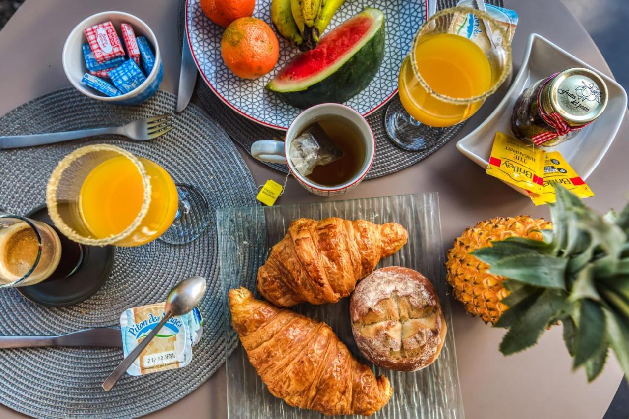 Tipalais Bed & Breakfast Saint Pierre Bagian luar foto
